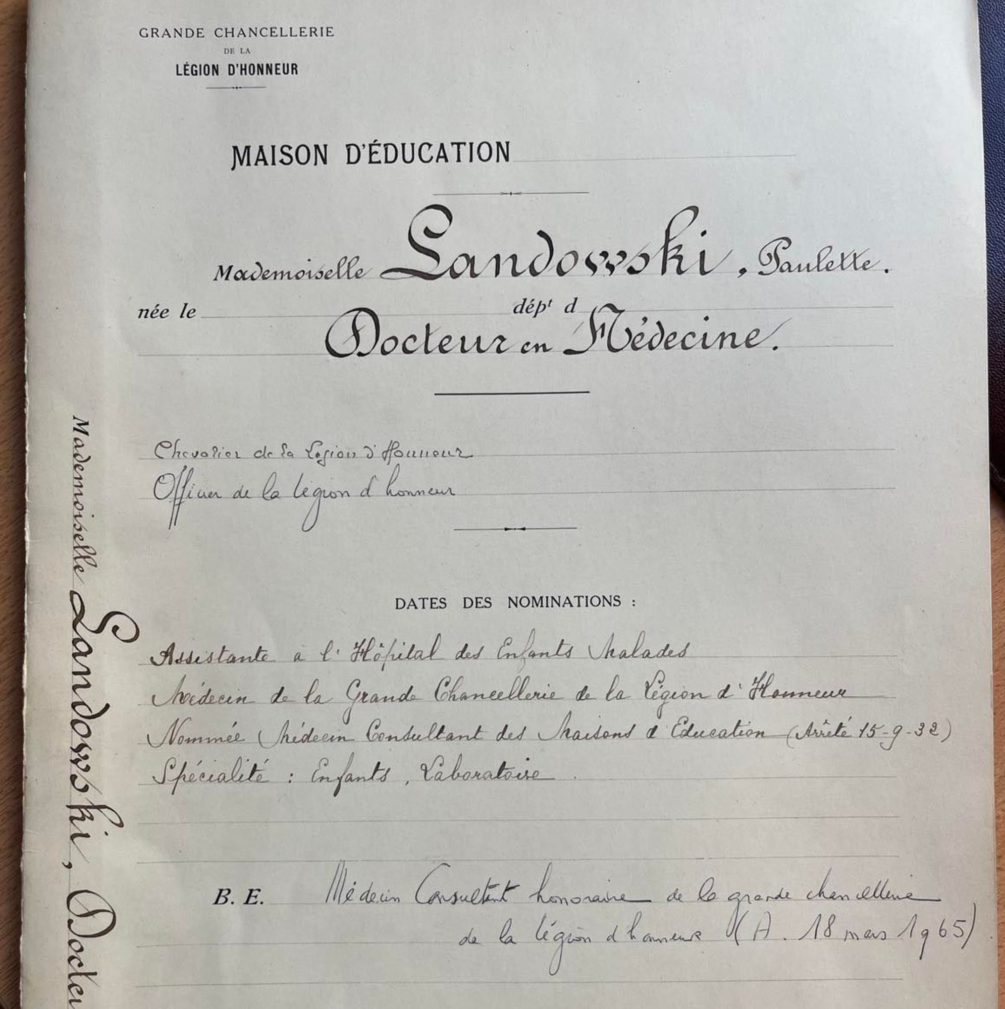 Paulette Landowski, médecin consultant des maisons d'éducation de la Légion d'honneur